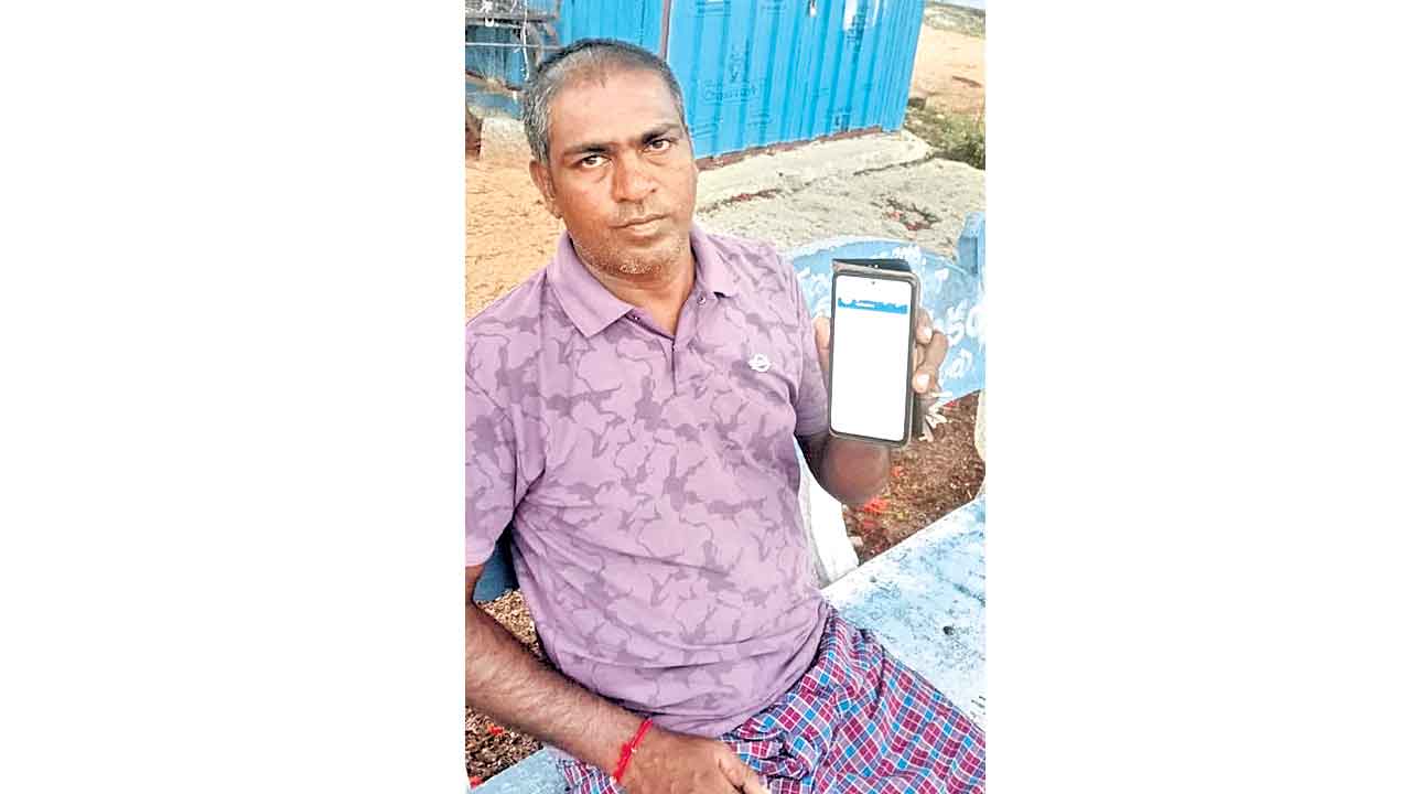 వెలుగుచూస్తున్న యూరియా అక్రమాలు?