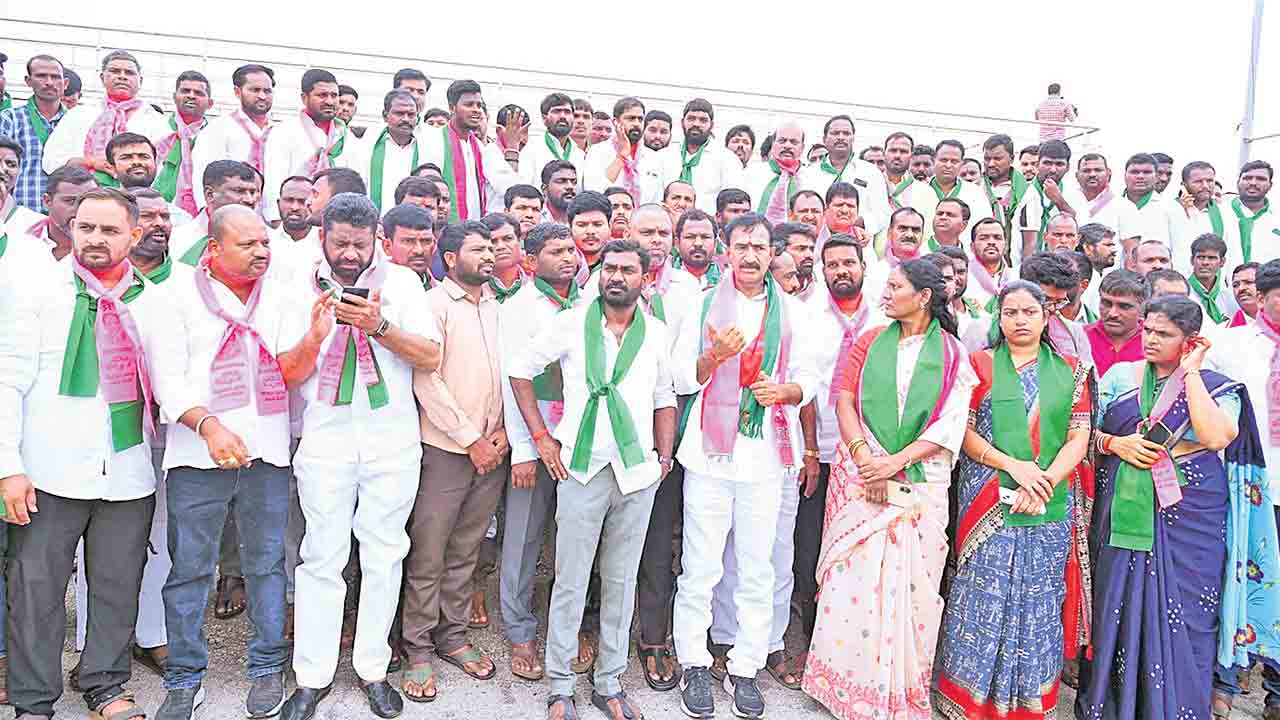 ప్రభుత్వాన్ని ప్రజలే చీల్చి చెండాడే రోజులొస్తాయి