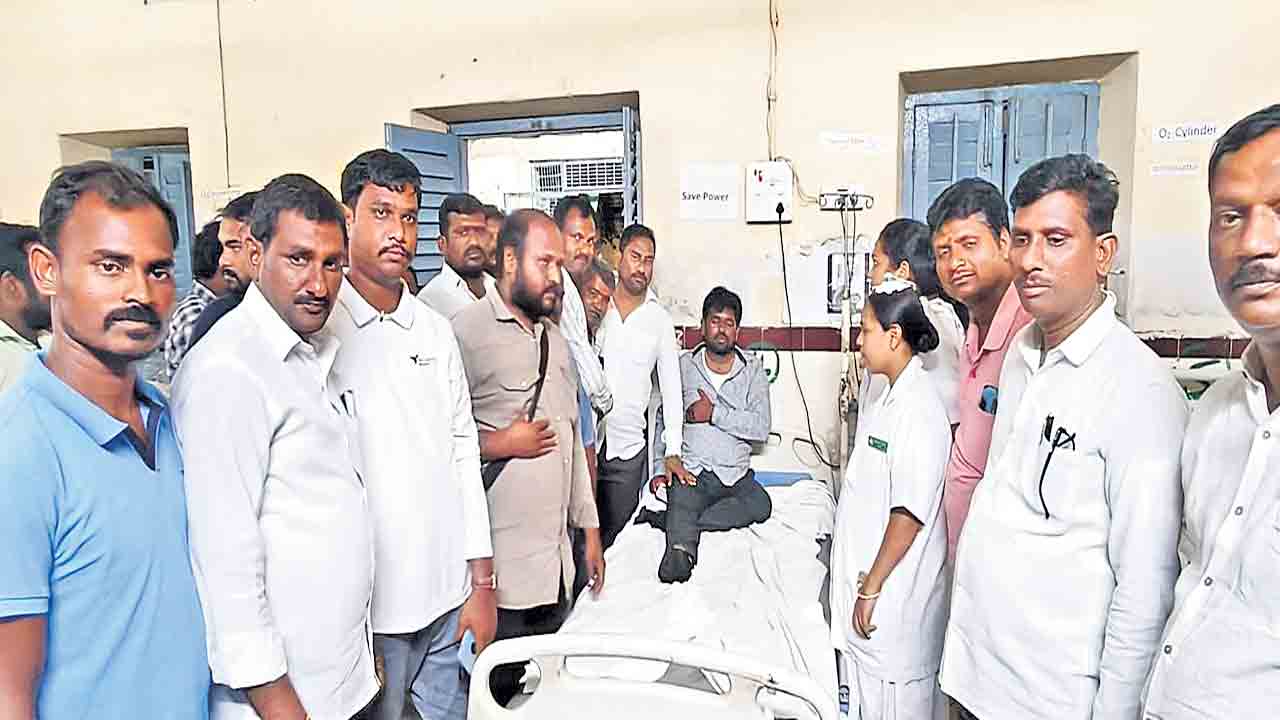 ఇసుక మాఫియా దౌర్జన్యం