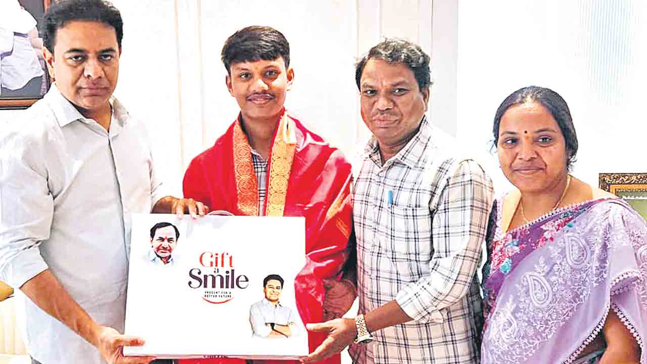 ఐఐటీ విద్యార్థికి రామన్న గిఫ్ట్‌