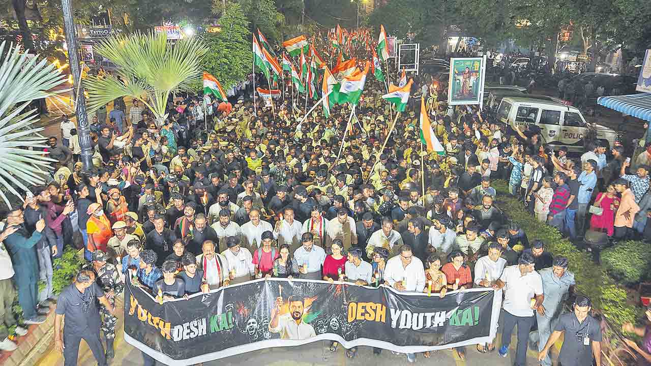 సొంత ఇమేజ్‌కే బడా బ్యానర్‌!