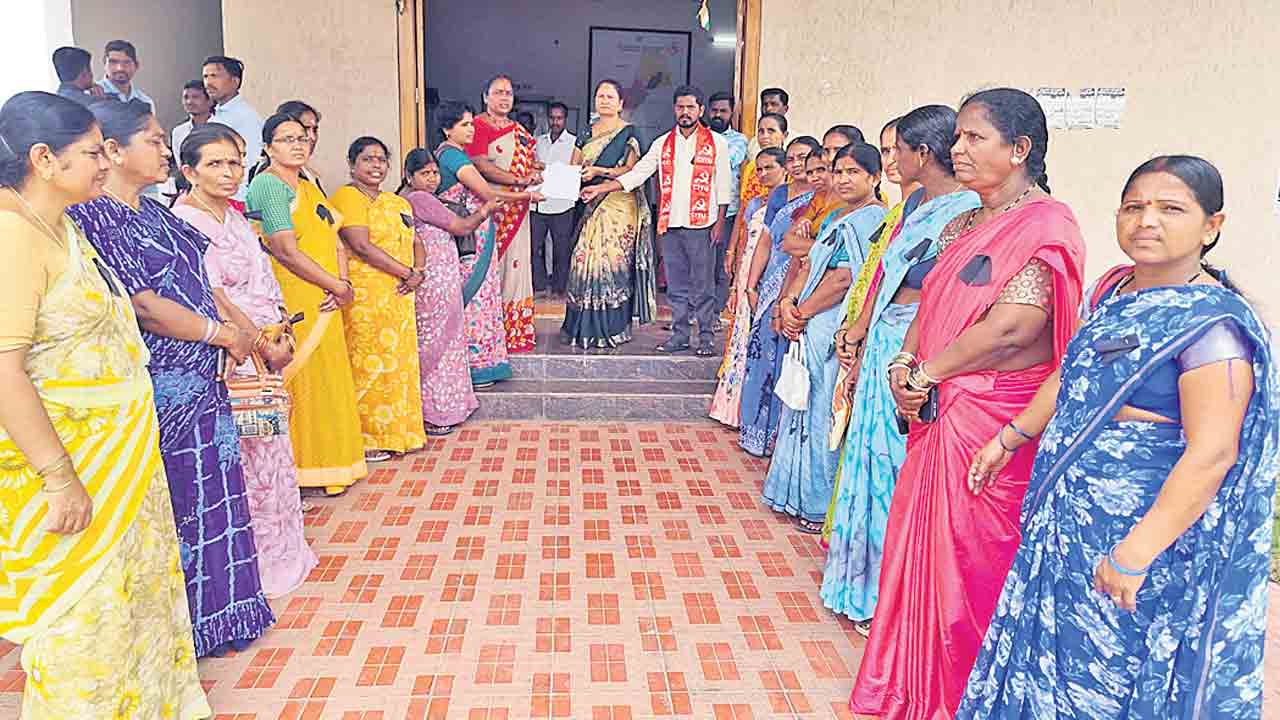 సీఎం వ్యాఖ్యలు ఉపసంహరించుకోవాలి