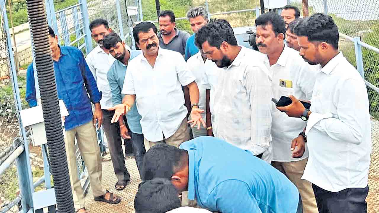 సాగునీటిపై సర్కార్‌కు పట్టింపు లేదు