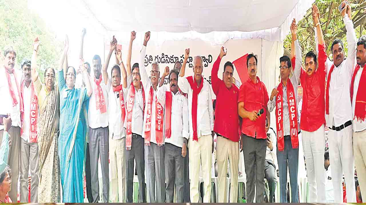 పేదలందరికీ ఇండ్లు ఇవ్వాలి