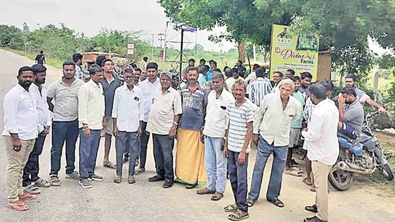 ఇసుక తరలింపును అడ్డుకున్న పోచన్నపేటవాసులు