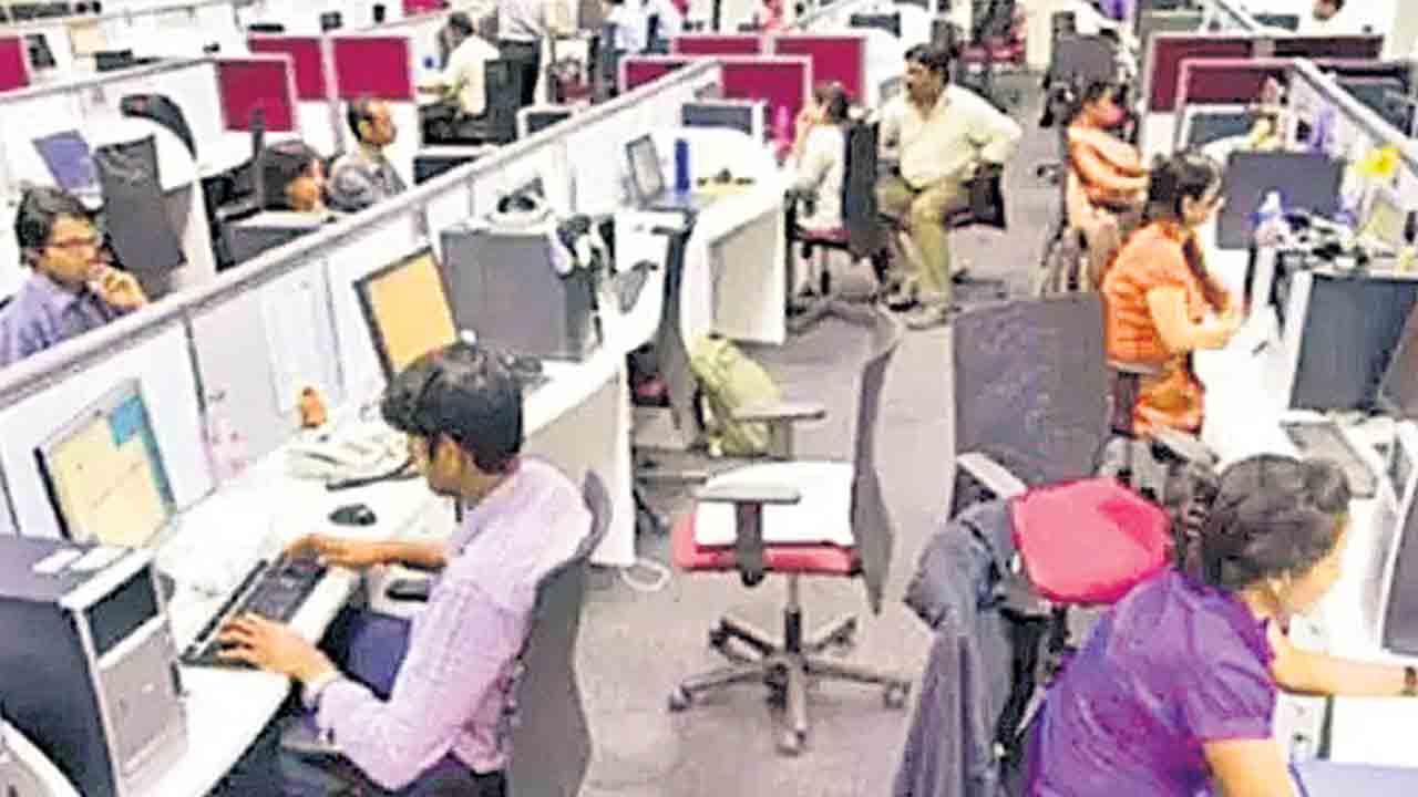 వేతన వెతలు ఇంకెన్నాళ్లు?