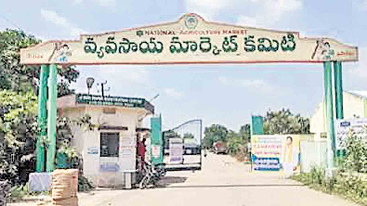 మార్కెటింగ్‌ శాఖలో ఇష్టారాజ్యం!