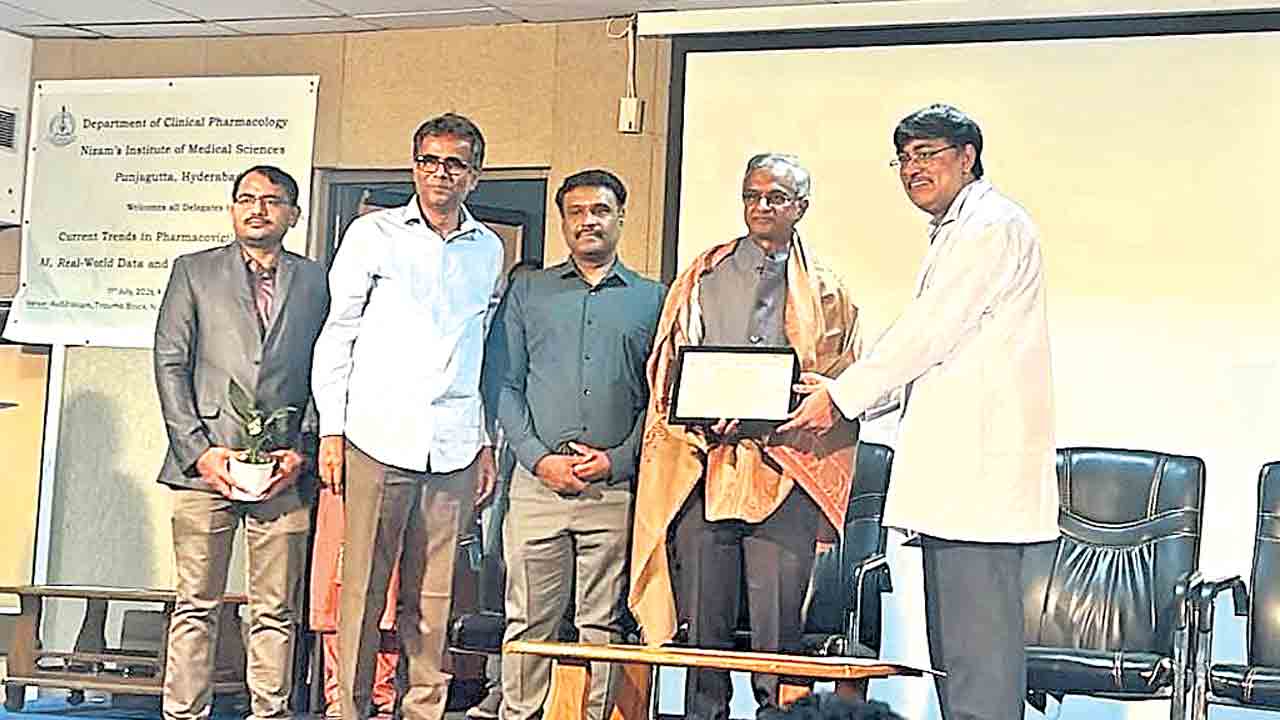 రోగుల ఆరోగ్య భద్రతలో ఫార్మాకోవిజిలెన్స్‌ పాత్ర కీలకం