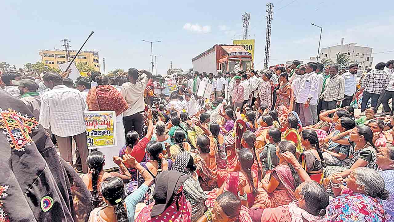 కాంగ్రెస్‌లో రేవంత్‌రెడ్డి డౌన్‌ డౌన్‌!