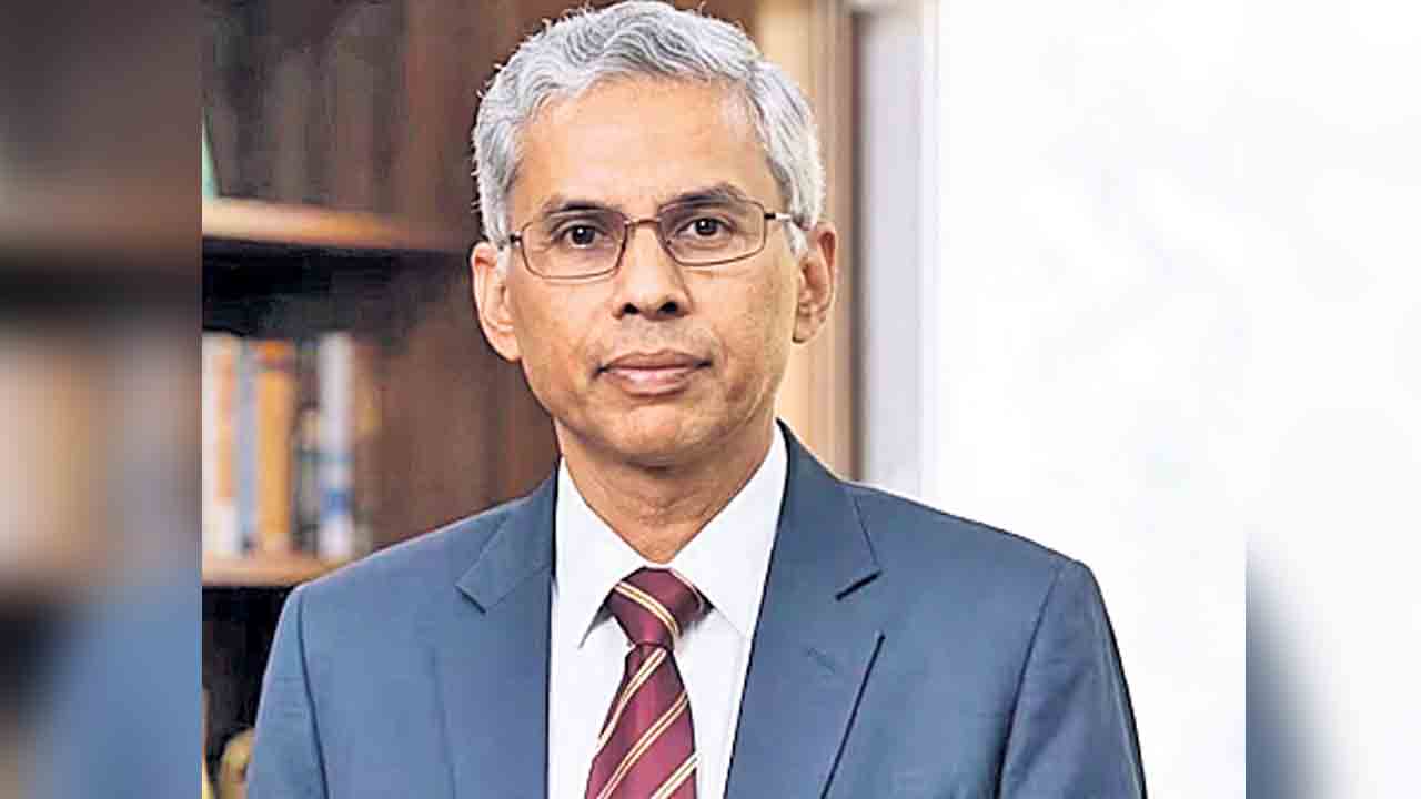 నీతి ఆయోగ్‌ సీఈవోగా అనురాగ్‌ జైన్‌