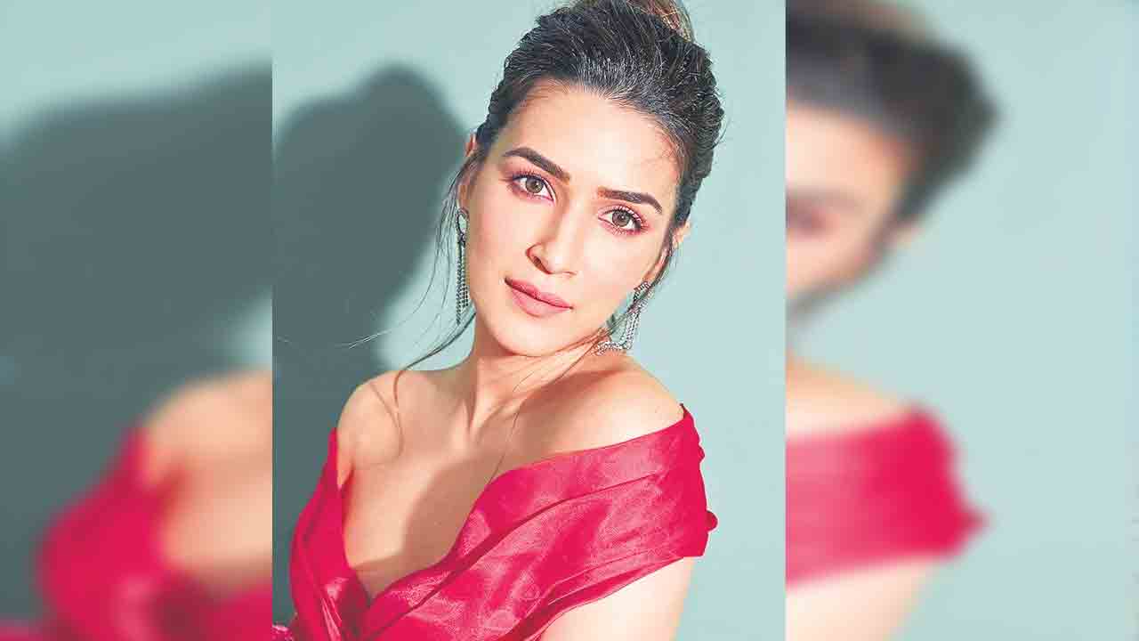 తెర వెనుక అంతులేని వివక్ష