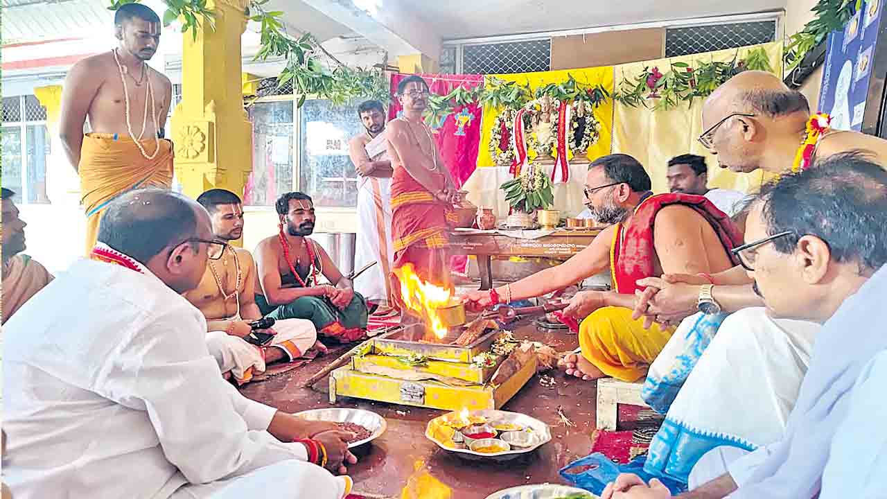 ఆలయాల్లో వరుణ యాగాలు