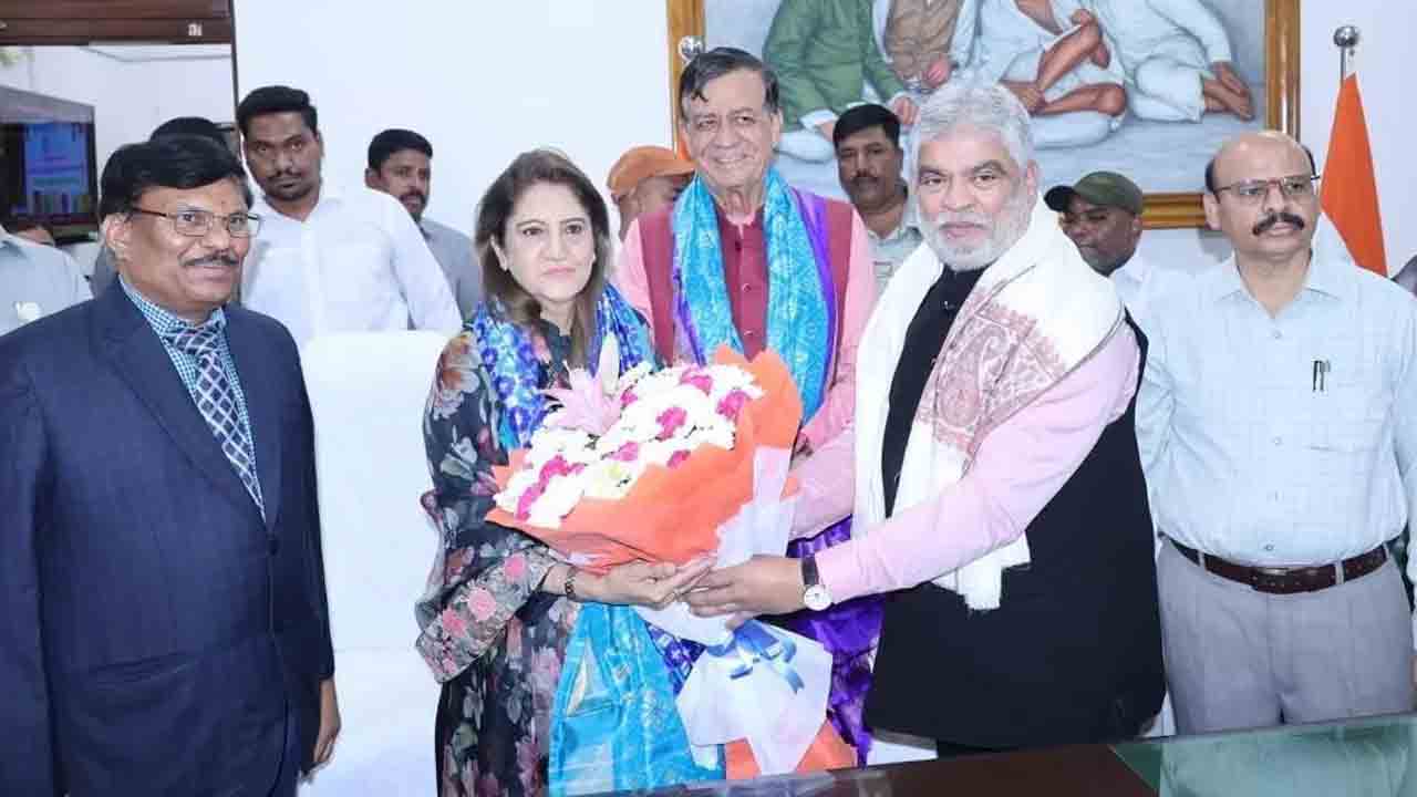 తెలంగాణ అసెంబ్లీని సందర్శించిన యూపీ అసెంబ్లీ స్పీకర్‌