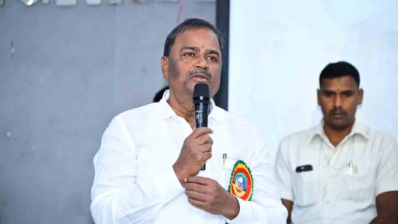 టెట్‌ విధానంపై సమీక్షించాలి : కొమురయ్య