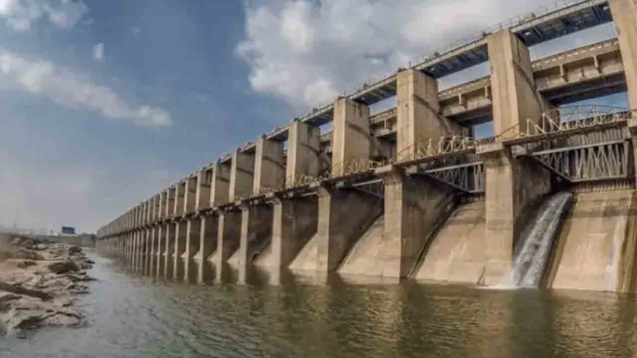 జూరాలకు 27 వేల క్యూసెక్కుల వరద