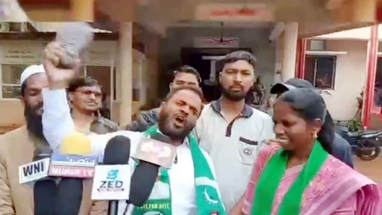 మా వార్డుకే ద్రోహం చేస్తారా?