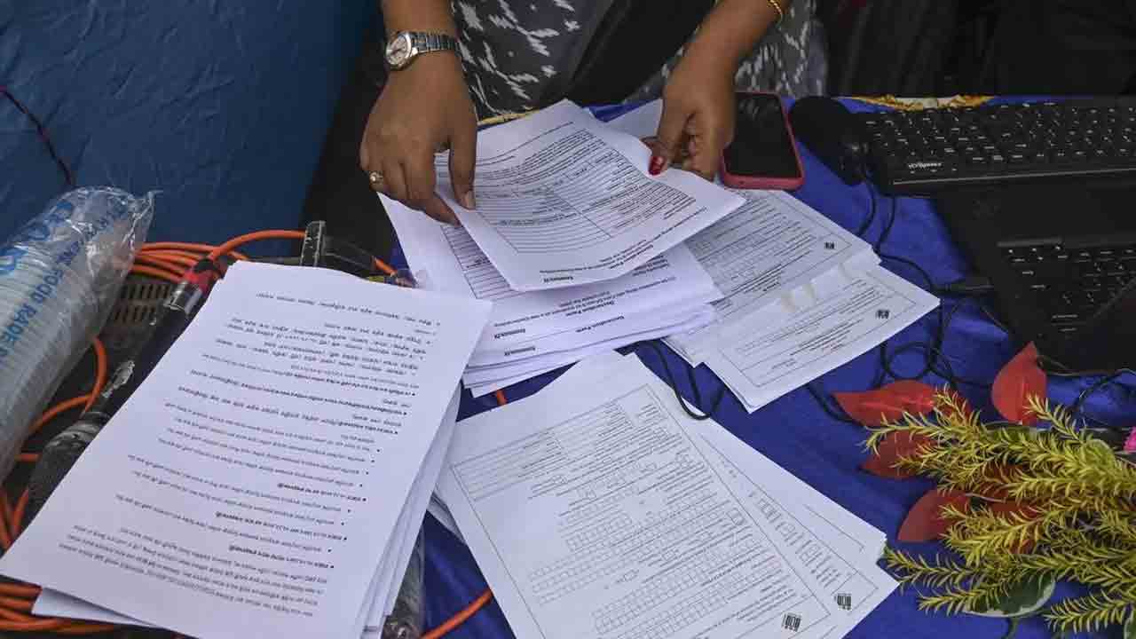 99.97% ఎలక్టోరల్‌ ఫామ్‌ల పంపిణీ పూర్తి