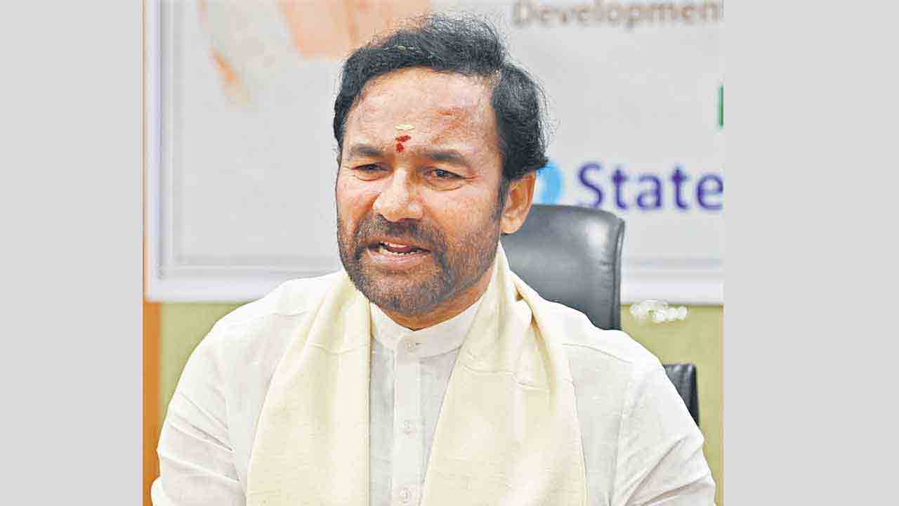 సింగరేణి పరిస్థితులను కార్మికులకు వివరించండి