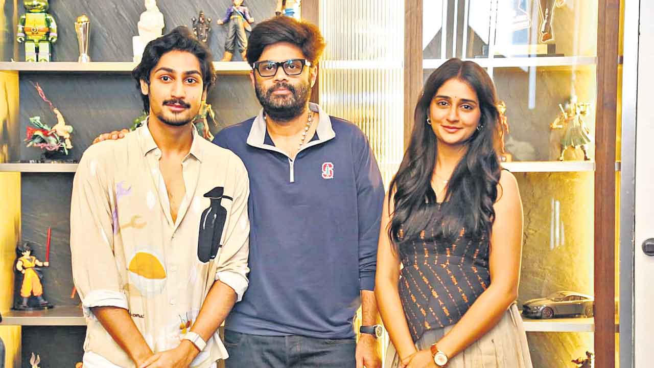 అనకాపల్లిలో జరిగే ప్రేమకథ
