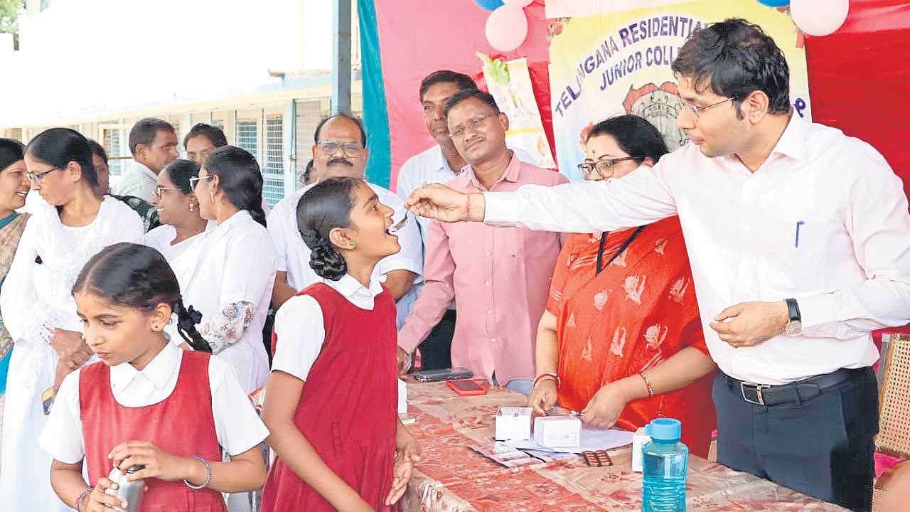 నులి పురుగుల నివారణ మాత్రలు అందించాలి