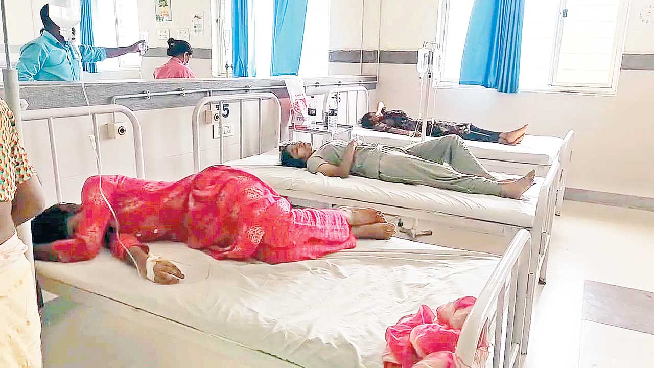 ఫుడ్‌ సాయిజన్‌ కలకలం