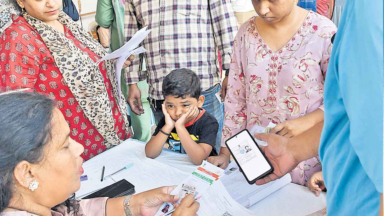 అంగన్‌వాడీలపై ‘సర్‌’ భారం