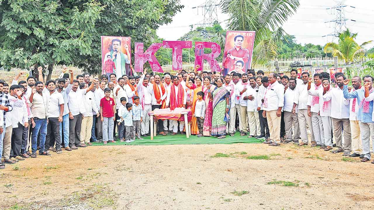 వర్ధిల్లు.. వందేండ్లు.. ఘనంగా జననేత కేటీఆర్‌ పుట్టిన రోజు