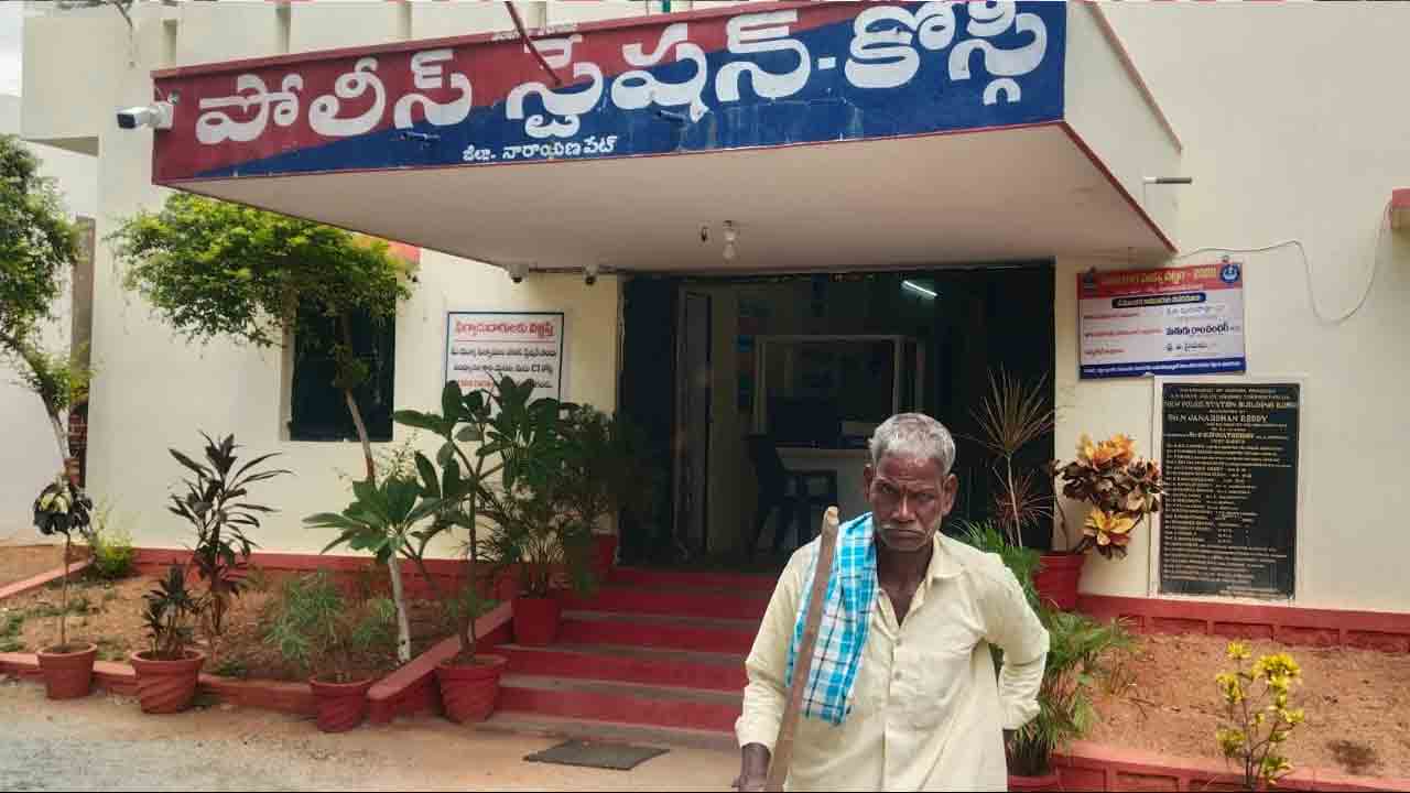 Attack |  సీఎం రేవంత్‌ రెడ్డి ఇలాఖాలో.. బీఆర్‌ఎస్‌ కార్యకర్తను చితకబాదిన కాంగ్రెస్‌ నేత