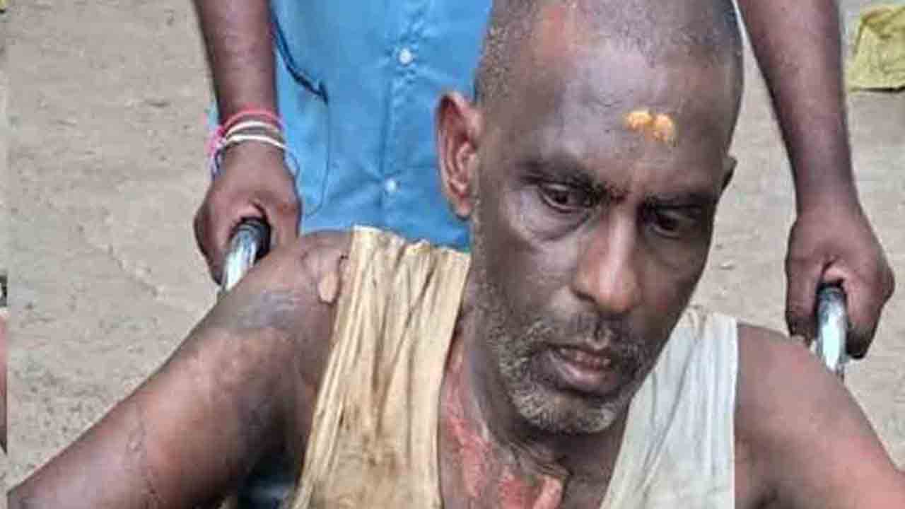 మాజీ సర్పంచ్‌ భర్త ఆత్మహత్యాయత్నం