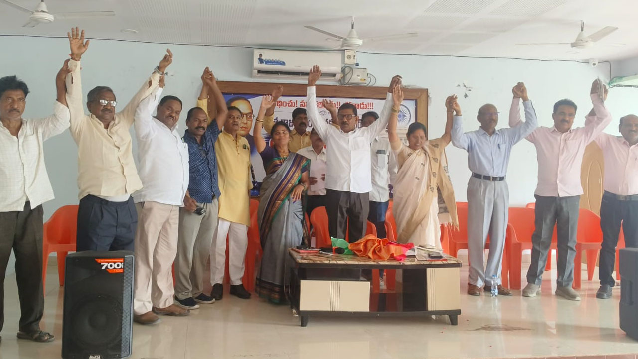 BMI | రోస్టర్ విధానం రద్దు చేసే వరకు ప్రభుత్వ నోటిఫికేషన్లు నిలిపి వేయాలి : బీఎంఐ డిమాండ్