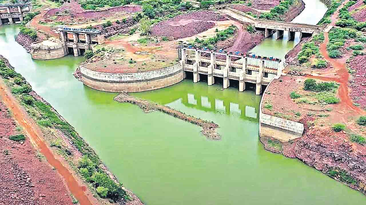 దమ్ములేని దావా.. బాబు కోసం.. ఏపీకి నీళ్ల తోవ