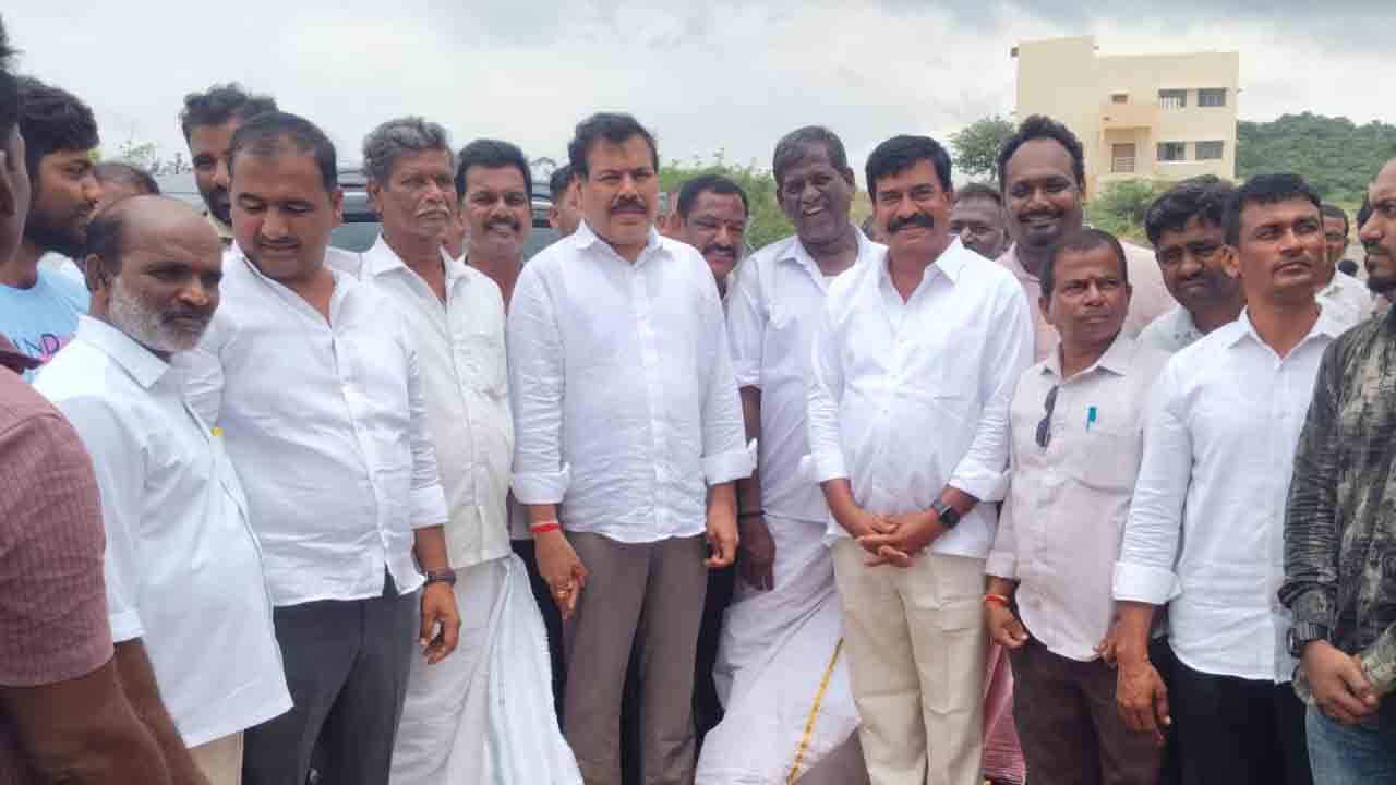 మా రక్తం కావాలంటే ఇస్తాం..