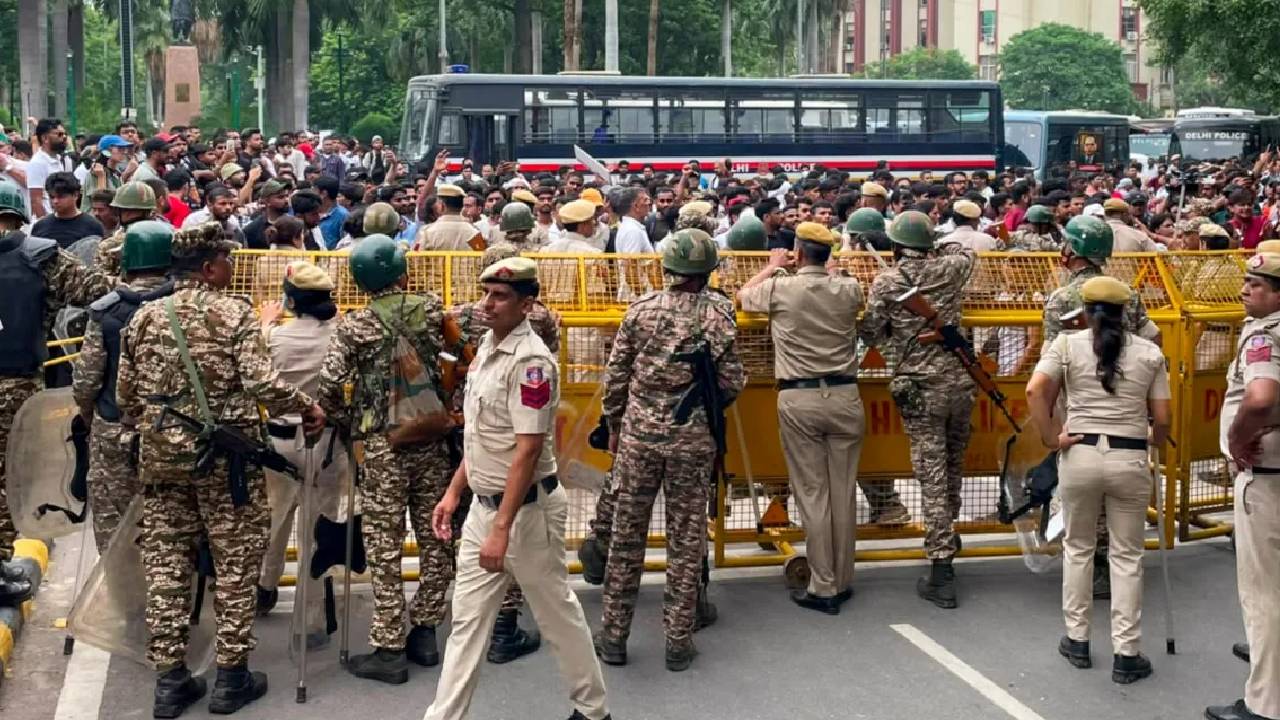 CJP protest | సీజేపీ ఆందోళ‌న‌కారుల‌పై లాఠీఛార్జ్.. కేంద్రానికి, ఢిల్లీ పోలీసుల‌కు ఢిల్లీ హైకోర్టు నోటీసులు