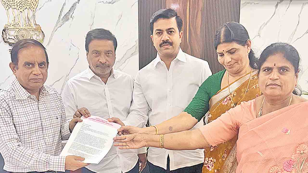 సీఎం రెండు ఓట్లపై విచారణ జరుపండి.. ఈసీకి బీఆర్‌ఎస్‌ ఫిర్యాదు