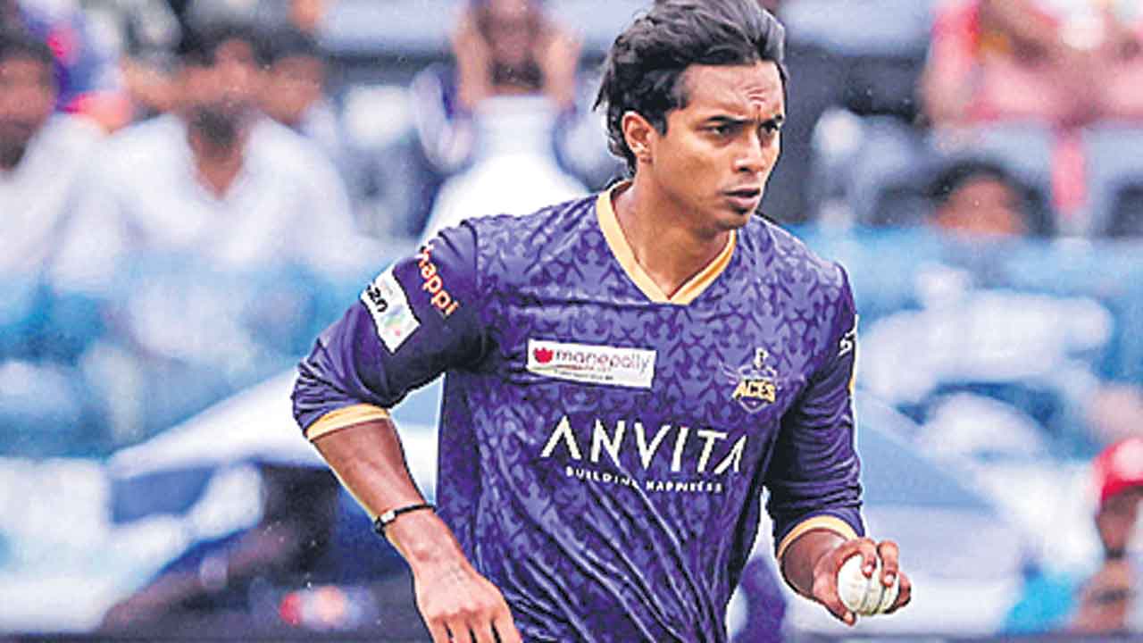 మిలింద్‌ ఆల్‌రౌండ్‌ షో