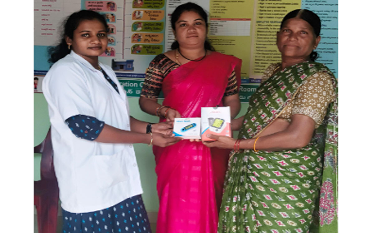 చీమలపాడు ఆయుష్మాన్ మందిర్‌కు వైద్య పరికరాలు అందజేత