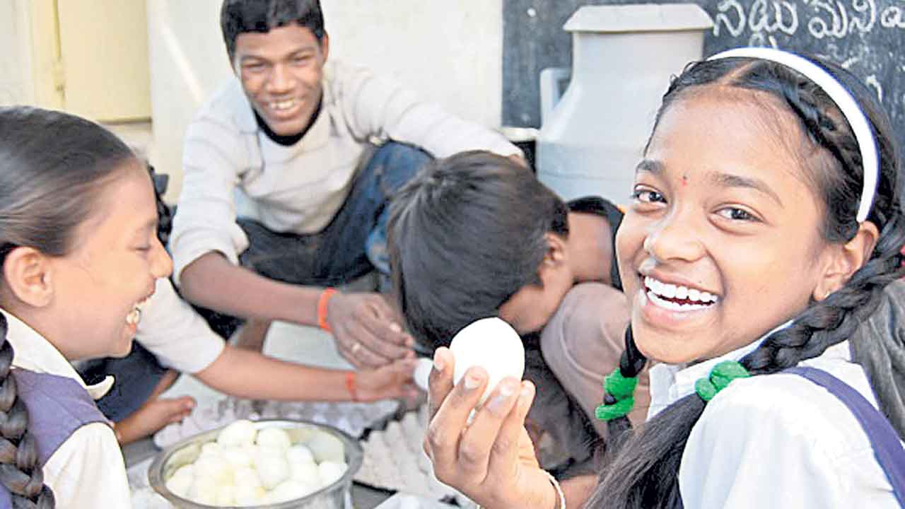 మధ్యాహ్నంలో భారంగా మారిన గుడ్డు