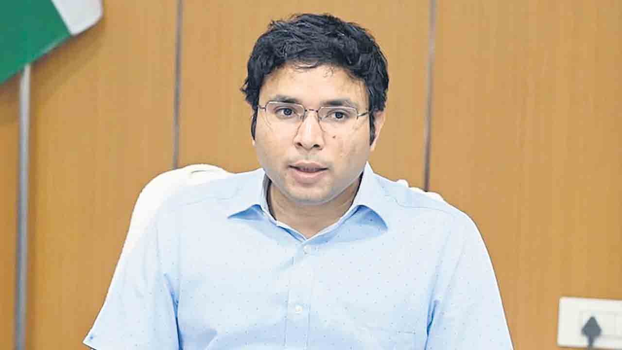 గడువులోగా సర్‌ పూర్తి చేస్తాం.. నమస్తే తెలంగాణ ఇంటర్వ్యూలో నిర్మల్‌ కలెక్టర్‌ భవేశ్‌ మిశ్రా