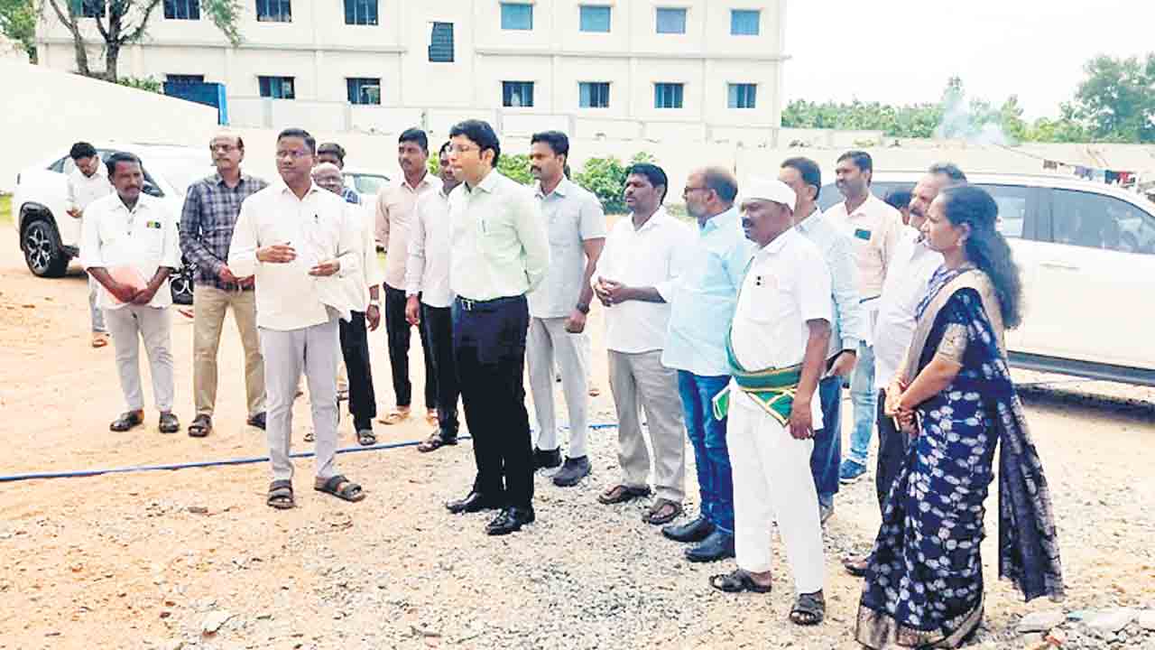 డ్రాపౌట్‌ లేకుండా చూడాలి.. నిర్మల్‌ కలెక్టర్‌ భావేశ్‌ మిశ్రా