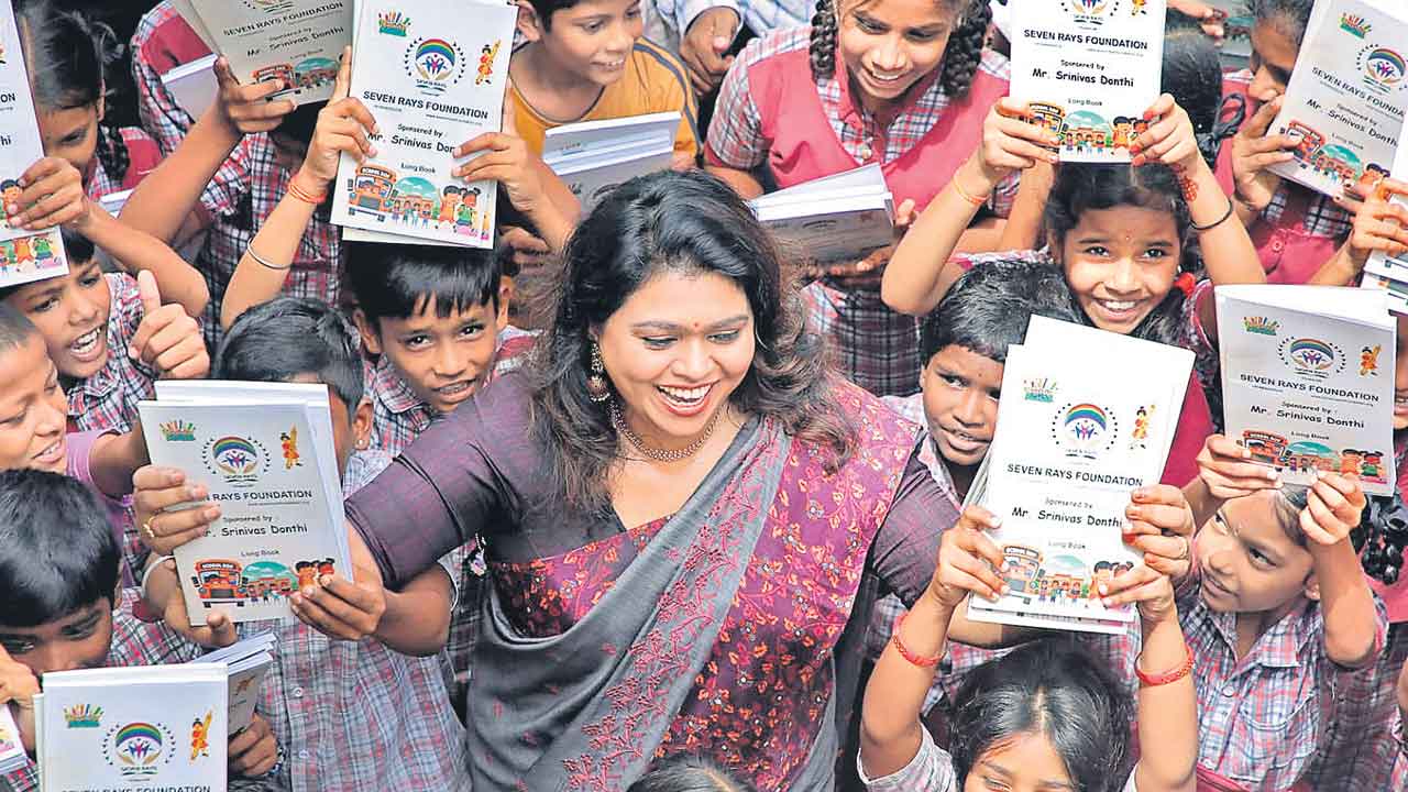గల్లీ బతుకులు గరీబ్‌ కధలు కావొద్దని!