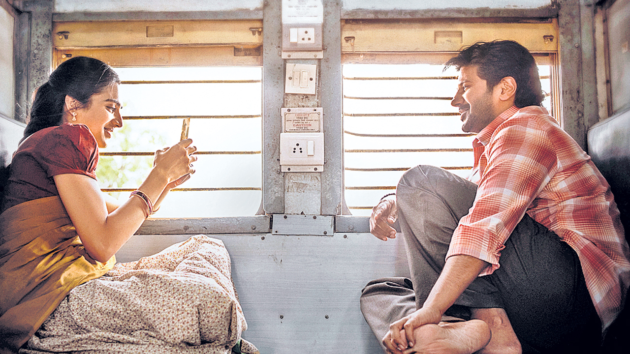 చిట్టి చేతులతో అయ్యో రామా..