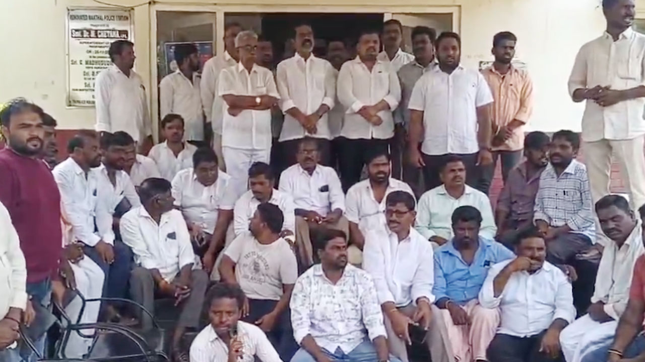 Former MLA Chittem | అధికార మదంతో కాంగ్రెస్ గూండాల అరాచకం : మాజీ ఎమ్మెల్యే చిట్టెం