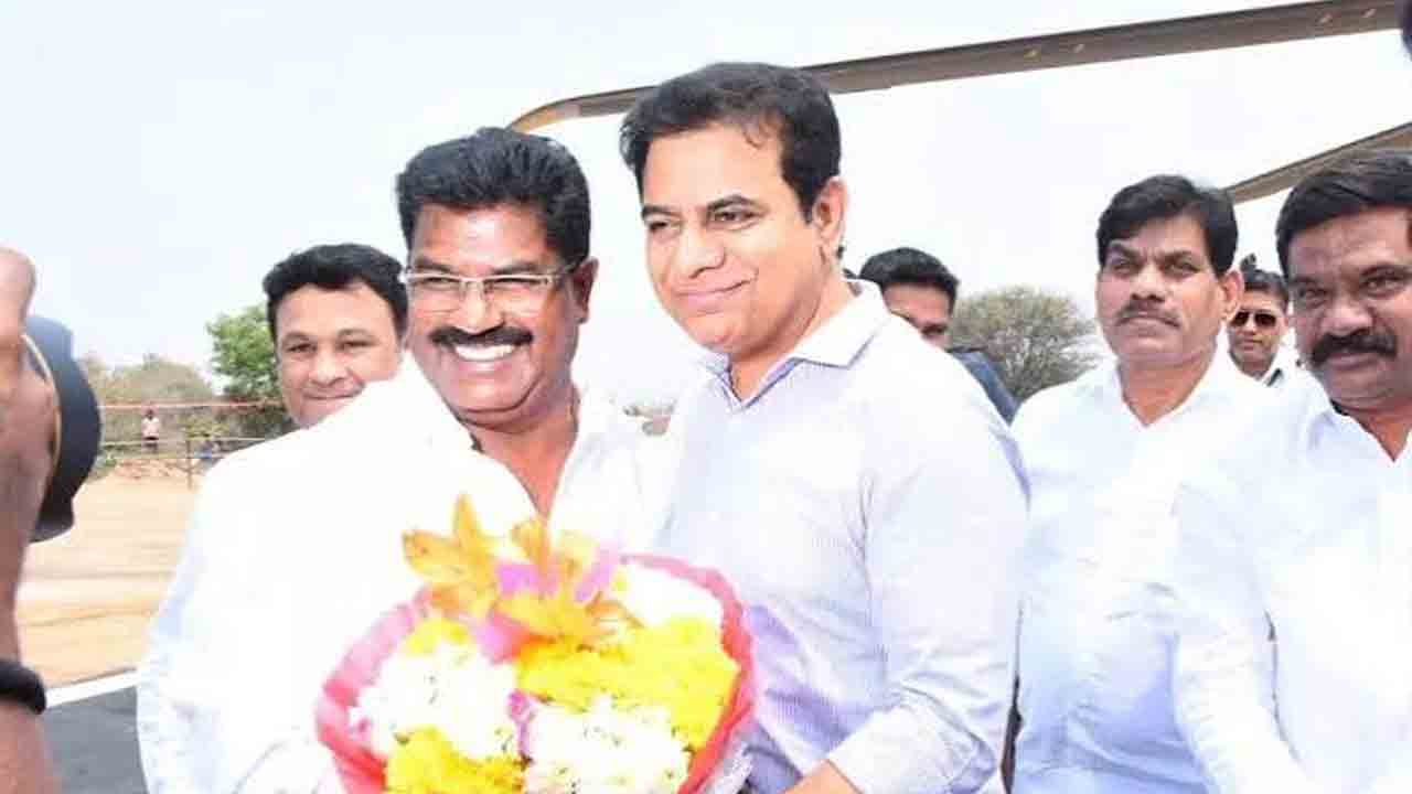 కేటీఆర్‌ జన్మదిన వేడుకలను విజయవంతం చేయాలి