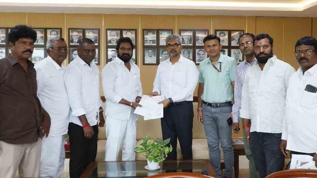 అండర్‌పాస్‌ బ్రిడ్జిని ఏర్పాటు చేయండి