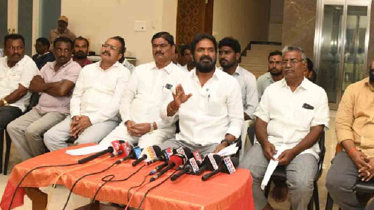 పీయూలో సదస్సుకు నా పొలం అమ్మి ఖర్చు చేస్తా..