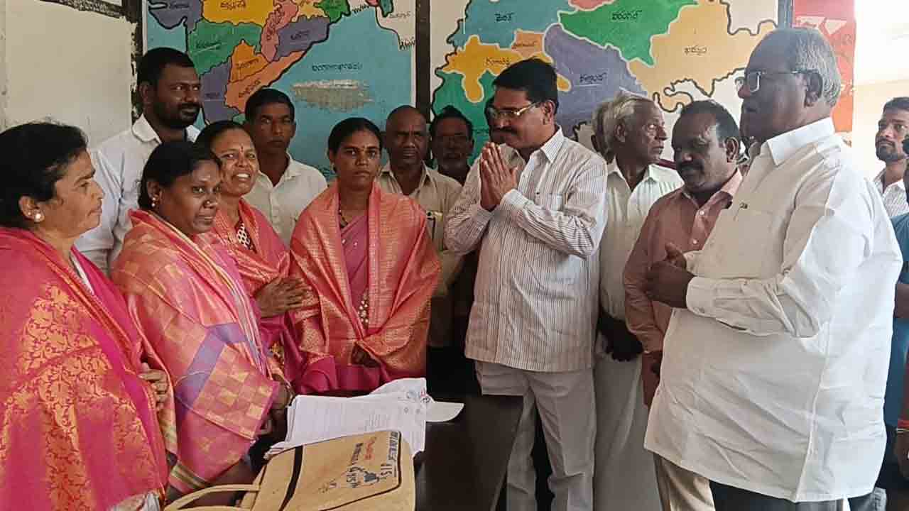 ప్రజాస్వామ్యంలో ఓటు వజ్రాయుధం