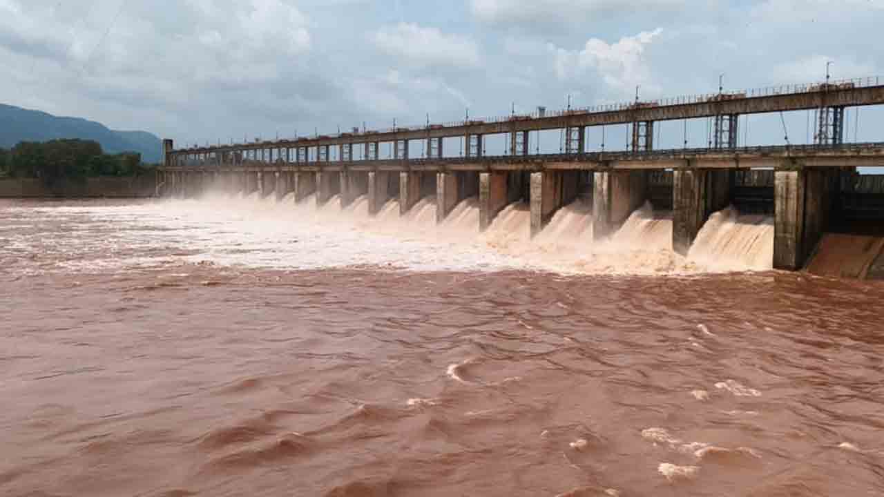 నిలకడగా గోదావరి