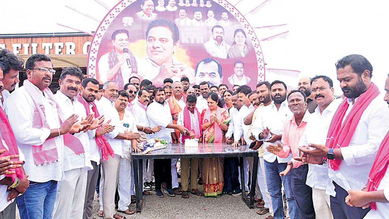 కేటీఆర్‌కు పుట్టినరోజు శుభాకాంక్షలు
