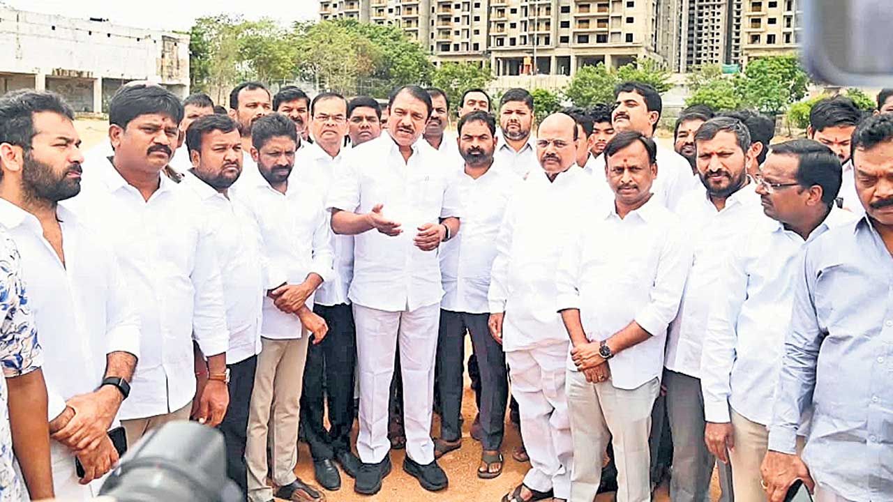 సరూర్‌నగర్‌లో స్థల పరిశీలన