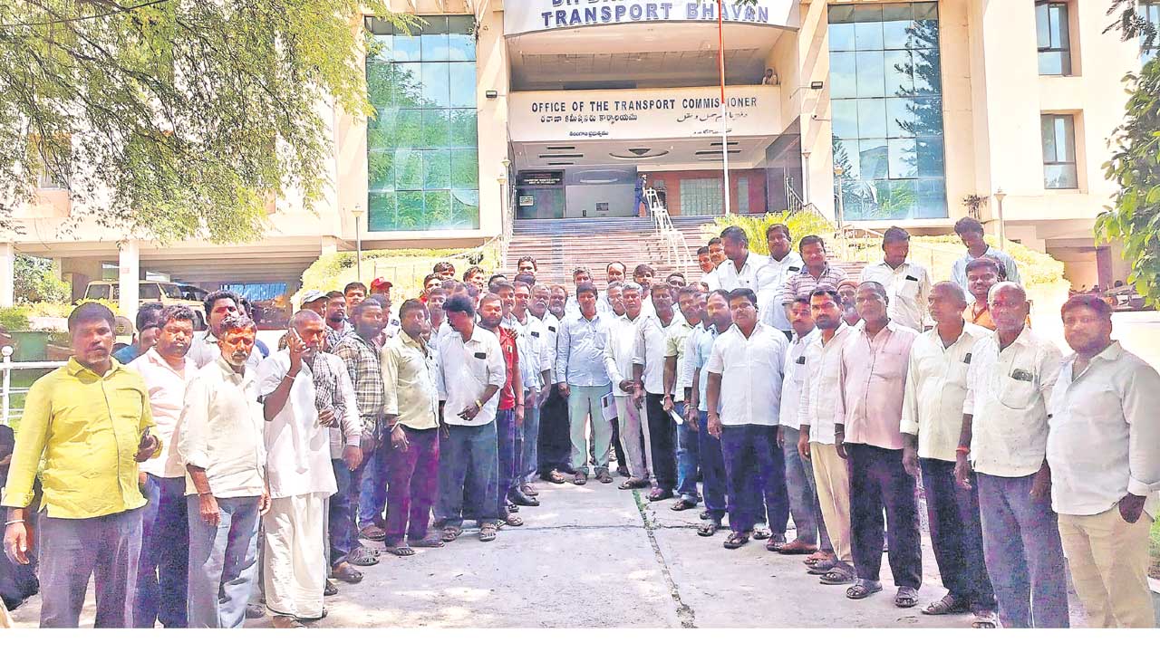 రెక్కల కష్టం.. పెనాల్టీల భారం